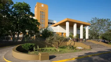 Inspeccionaron el Hospital Santojanni por arrojar sustancias insalubres al espacio público